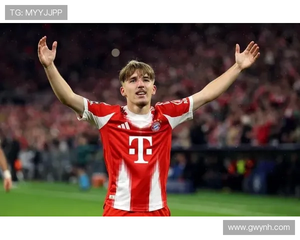 拜仁半场领先布鲁日3-0 伦纳特-卡尔世界波凯恩迪亚斯破门助力